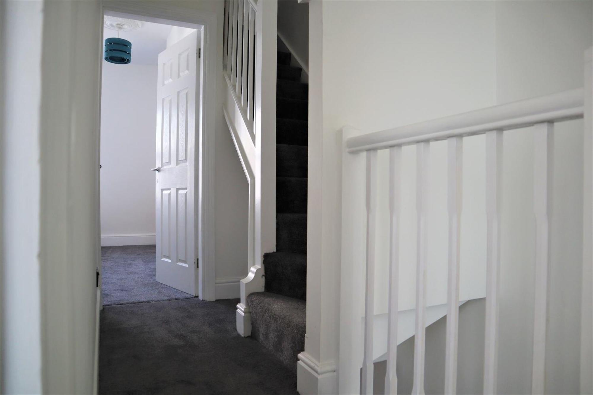Victoria 4 Bedroom Serviced House Short Lets - Near Northampton Gen Hosp & Town Centre エクステリア 写真